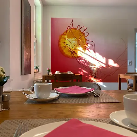 Altes Dichterhaus 3*