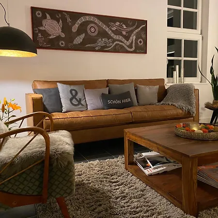 Altes Dichterhaus 3*