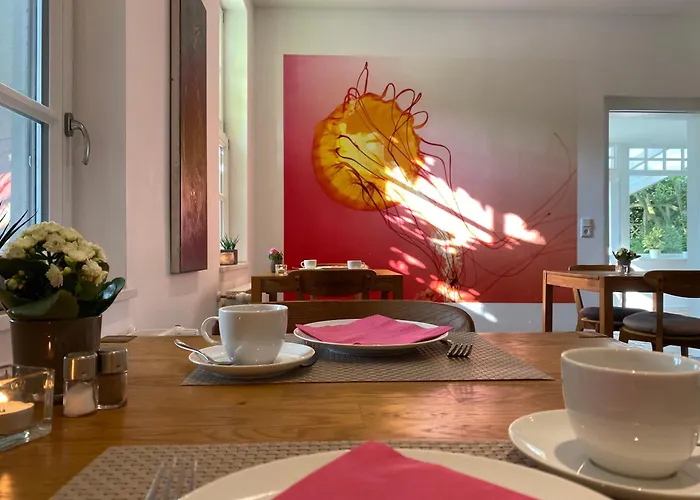 Altes Dichterhaus 3*